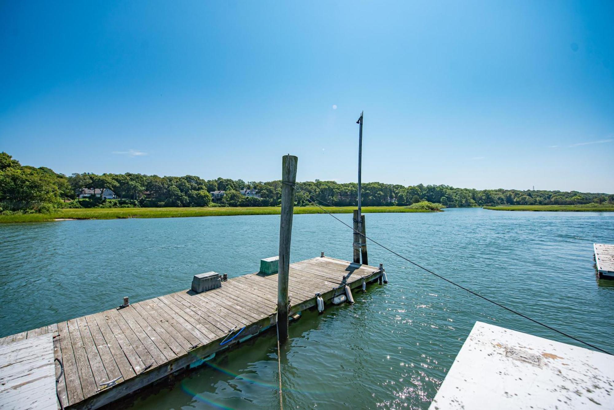 Nature'S Paradise: Private Dock & Water Views Mattituck Ngoại thất bức ảnh